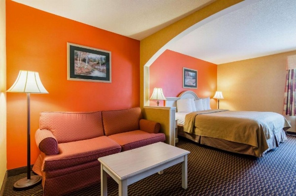 Quality Inn & Suites Manhattan image 21